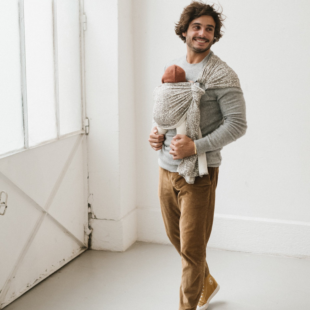 Sling Flow baby carrier 